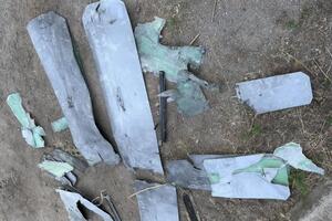 Украинские военные за прошедшие сутки уничтожили семь ударных и восемь разведывательных БПЛА российских оккупантов, отметили в Генштабе ВСУ 7 мая