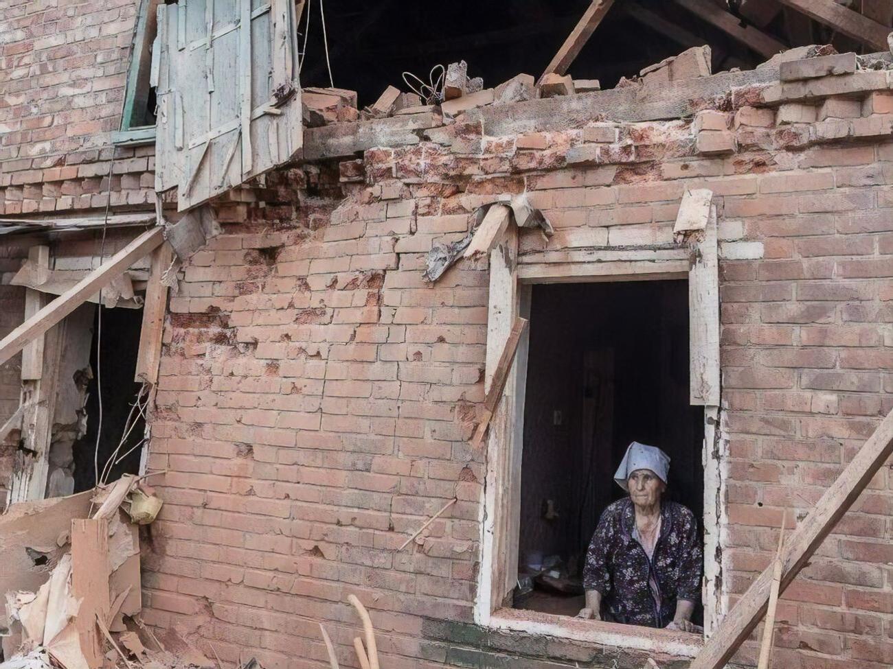 В селе Старая Гута в результате обстрела повреждены два домохозяйства