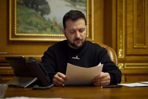 Предложенный президентом законопроект переносит выходной на день раньше