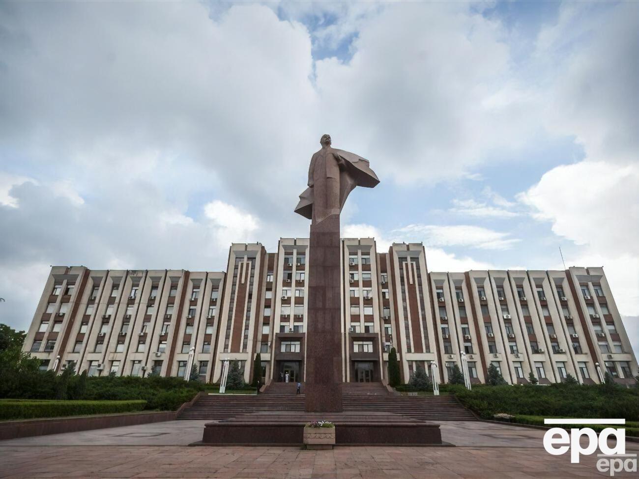 Тирасполь просит Москву увеличить численность контингента РФ в Приднестровье из-за "террористической угрозы", заявил представитель "ПМР" в Москве