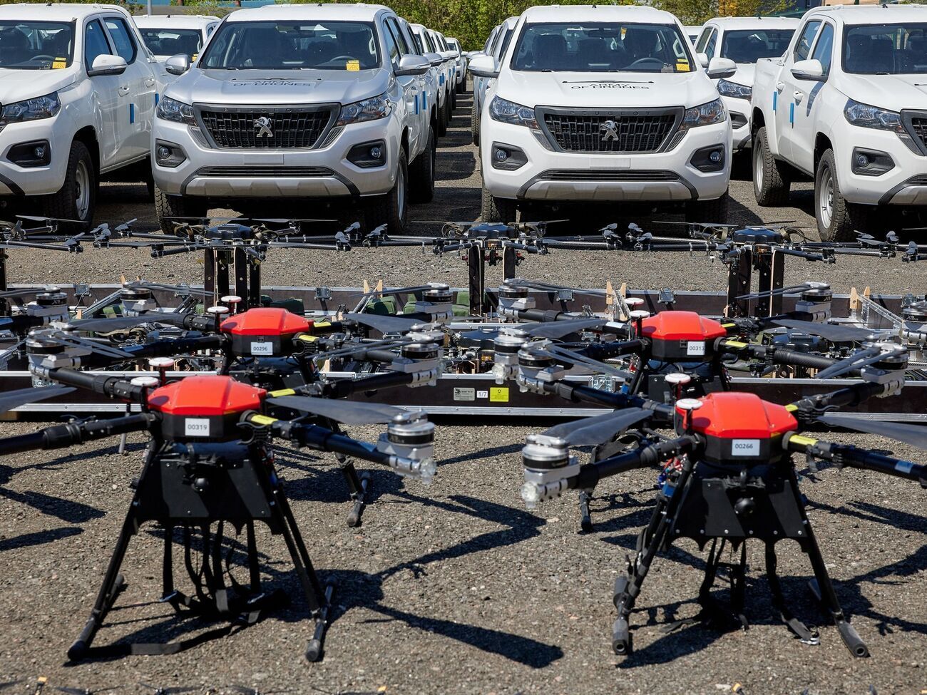 Новым ударным ротам БПЛА передали пикапы, коптеры и FPV-дроны, отметил Федоров