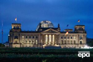 В Берлине не поднимали советский флаг в честь Дня Победы, это фейк российской пропаганды