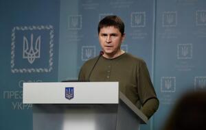 Повестка дня и отношение мира к России и ее лидеру за год кардинально изменились, считает Подоляк