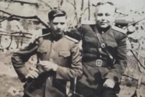 Батько Петра Клочка Ігнат (ліворуч) перед штурмом Берліна у квітні 1945 року