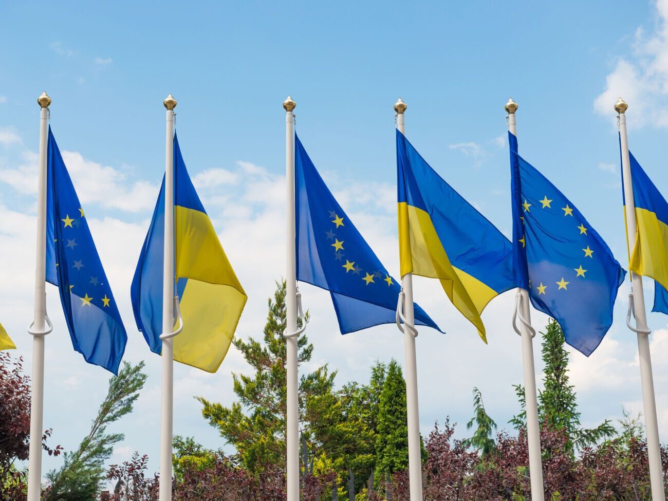 Согласно указу президента, начиная с этого года Украина будет отмечать 9 мая День Европы