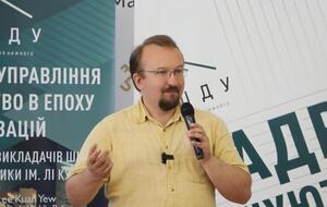 Парад закончился. Путин с другими президентами из ОДКБ пошли куда-то, а Лукашенко забыли