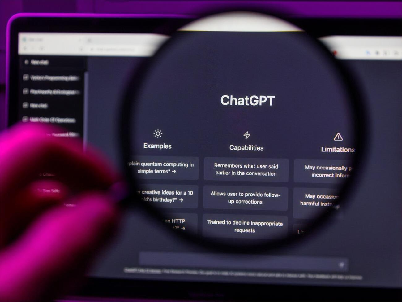 Правоохоронці вважають, що підозрюваний написав за допомогою ChatGPT фальшиву новину про аварію поїзда