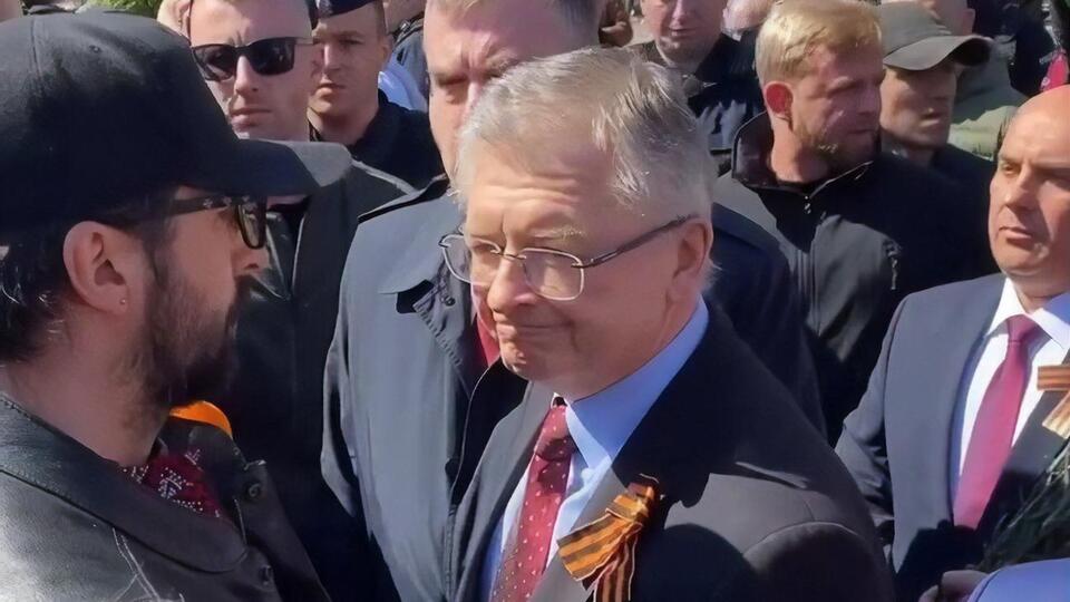 У Андреева требовали снять георгиевскую ленту с пиджака