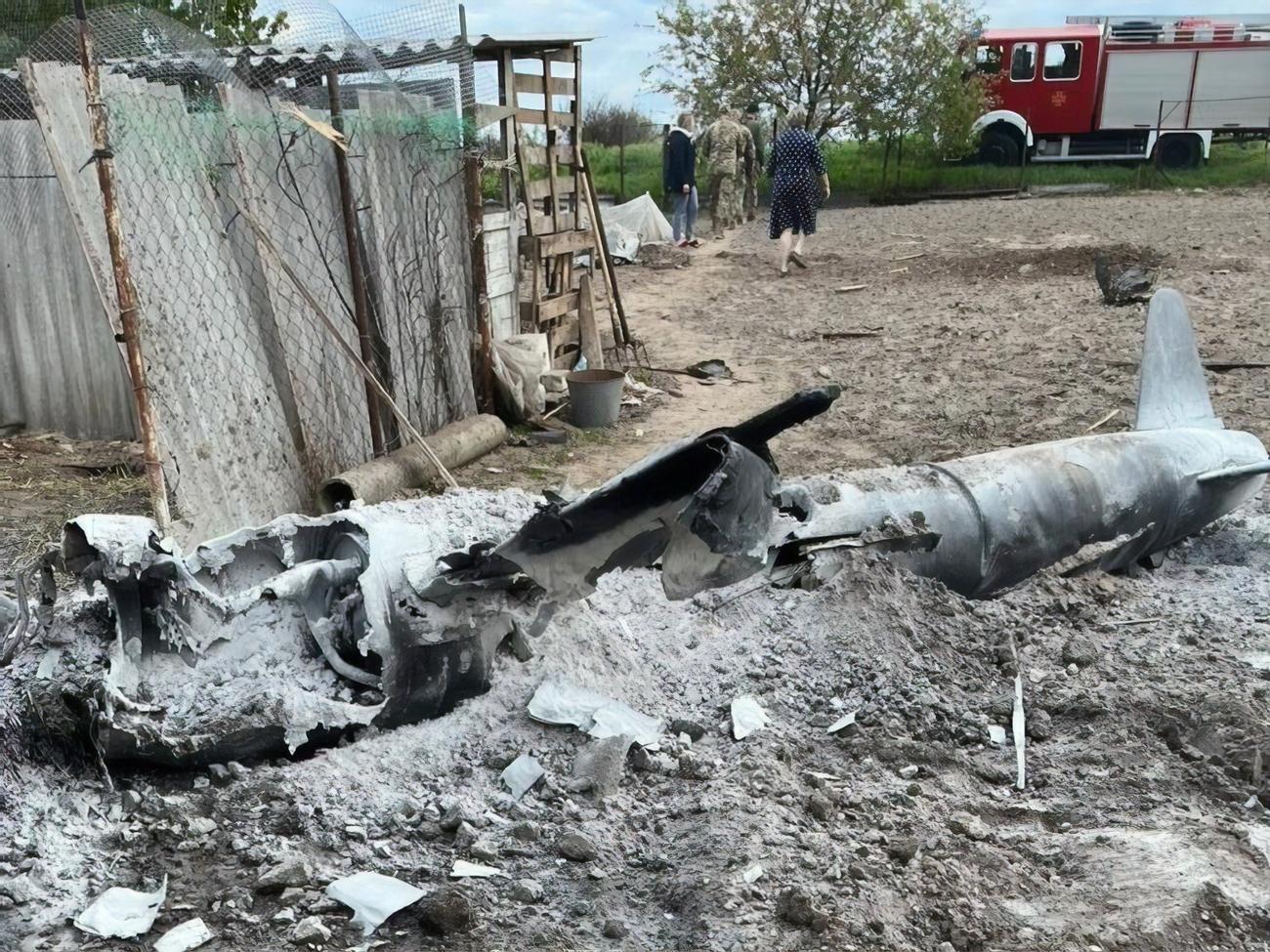 Частини збитої російської ракети виявили в Мироцькому, є часткові руйнування цивільної інфраструктури