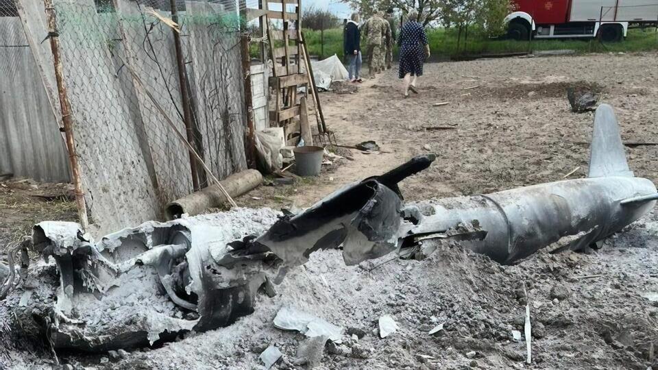 Части сбитой российской ракеты обнаружили в Мироцком, есть частичные разрушения гражданской инфраструктуры