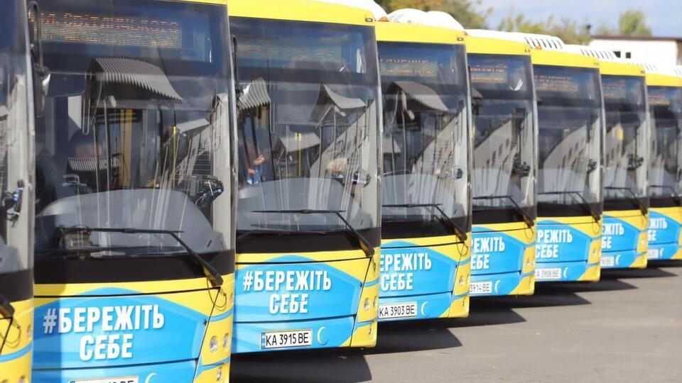 Водіям тепер заборонено вмикати в автобусах музику або фільми