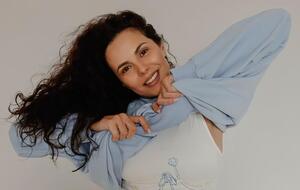 Каменских похвасталась новым маникюром трендового цвета