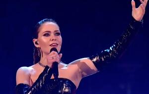 Фронтвумен The Hardkiss исполнила песню на украинском языке