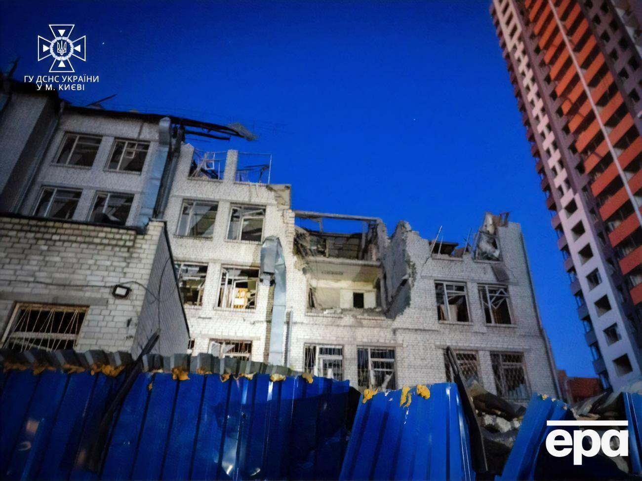 Бомбоубежище в поликлинике Деснянского района, возле которого упали обломки, оказалось закрытым