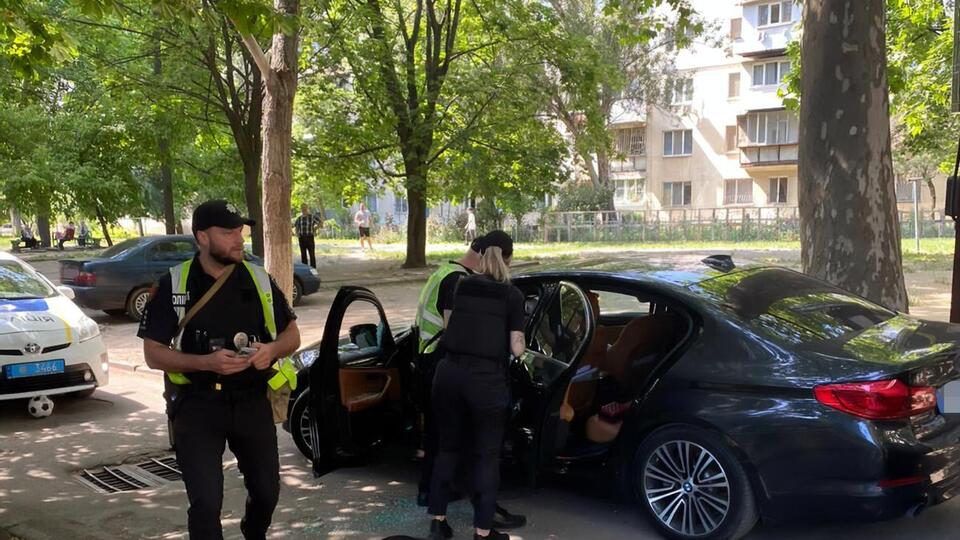 В результате стрельбы два человека получили огнестрельные ранения