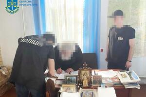 За версією слідства, керівник і секретар однієї з єпархій УПЦ МП виготовляли друковану продукцію, яка "розпалює релігійну ворожнечу"