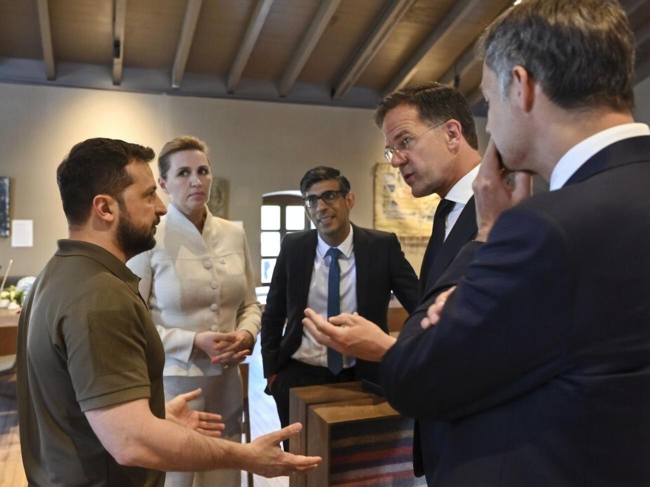 Участники встречи договорились начать обучение украинских пилотов на F-16 в ближайшее время