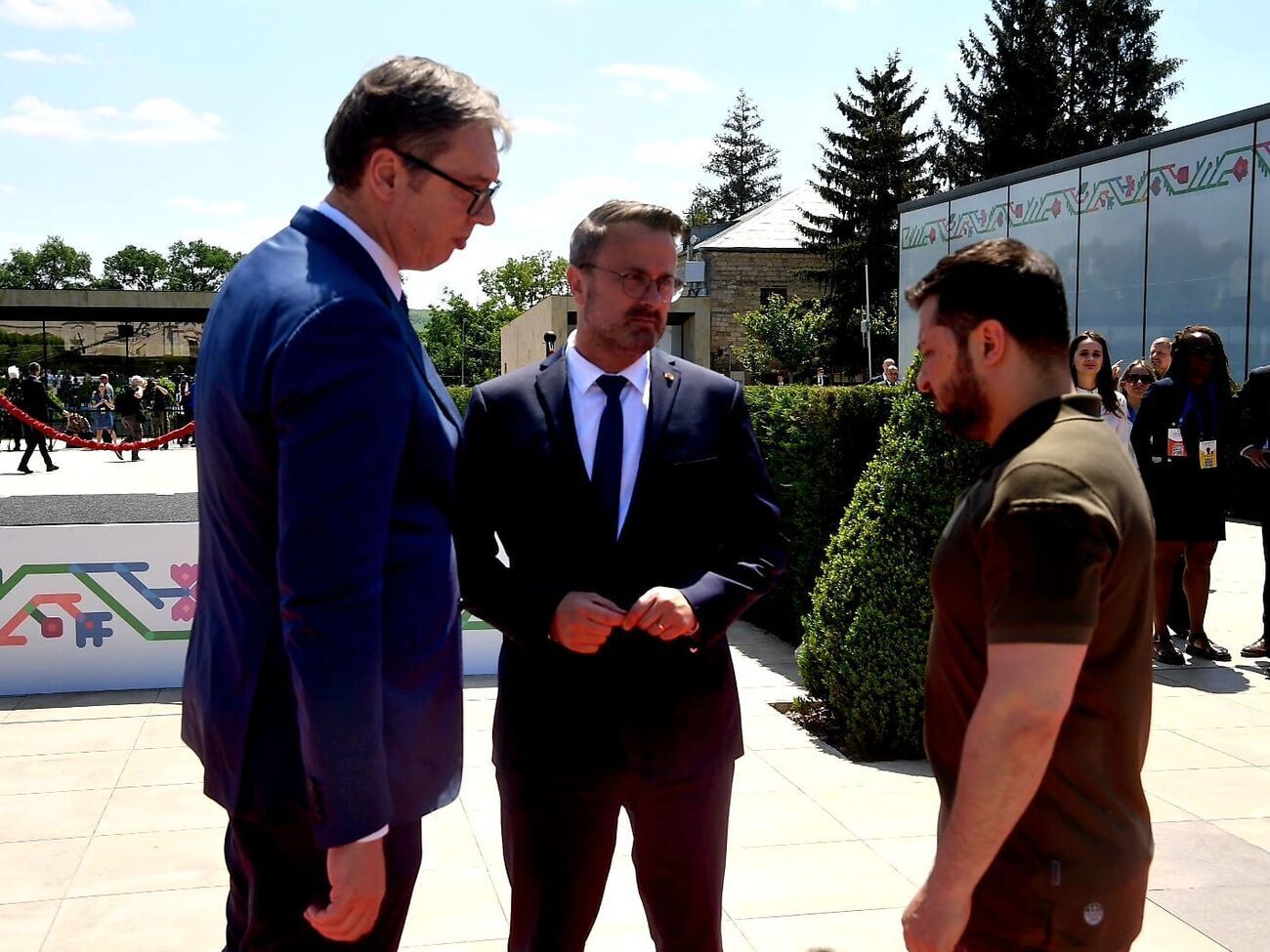 Вучич опубликовал фото с Беттелем и Зеленским в Молдове