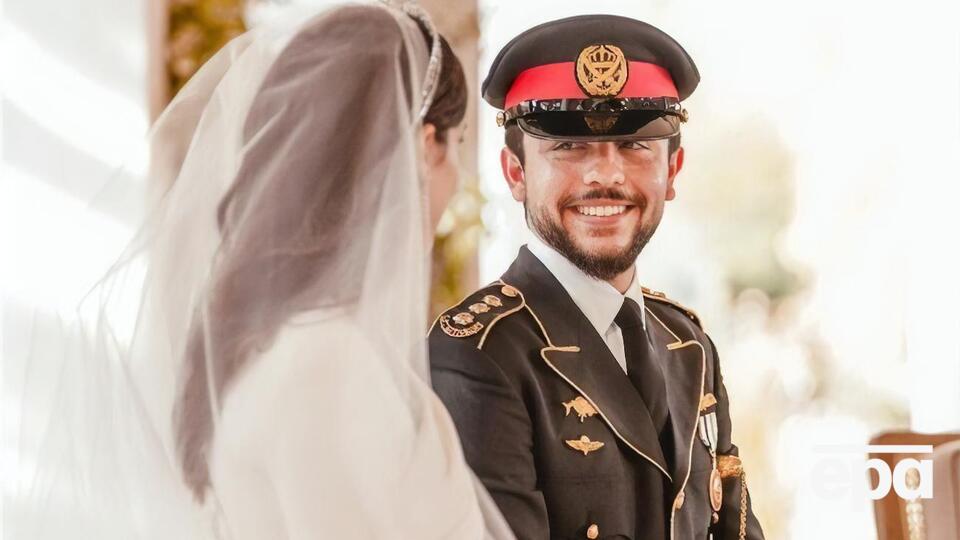 Спадкоємний принц Хуссейн оголосив про заручини зі своєю обраницею влітку 2022 року