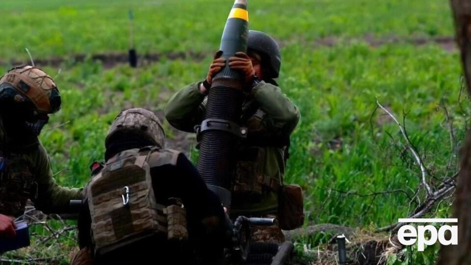По данным СМИ, украинские военные за сутки используют годовой заказ артснарядов небольшой страны Европы