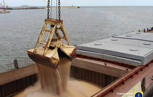 В апреле россияне незаконно включили порты Мариуполь и Бердянск в реестр морских портов России