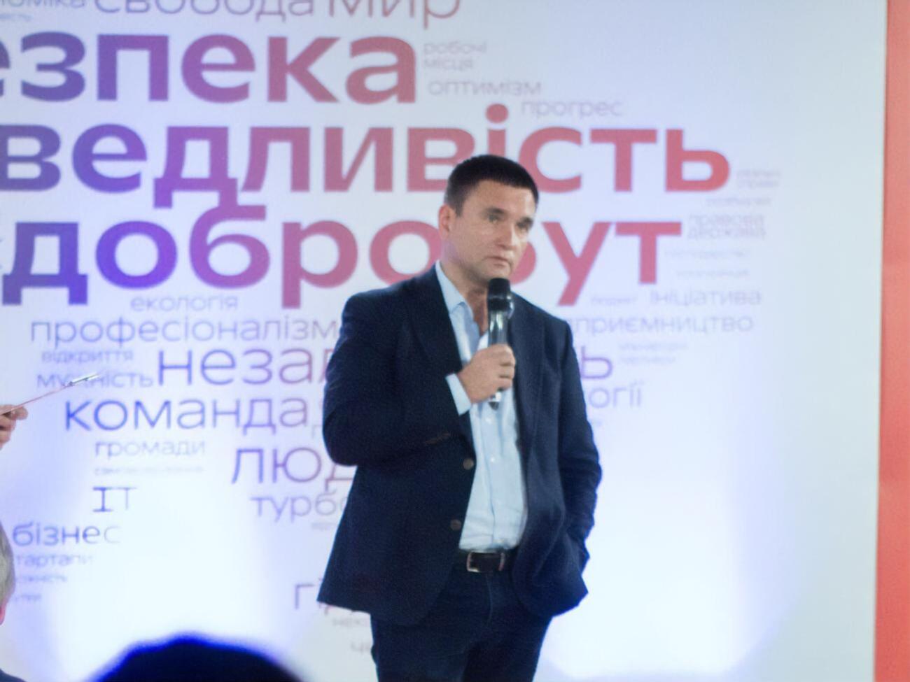 Россия будет делать все, чтобы вытолкнуть нас с позиции ключевого игрока на рынке агропродукции. Разрушение Каховской ГЭС в этом смысле для нее – долгосрочная инвестиция