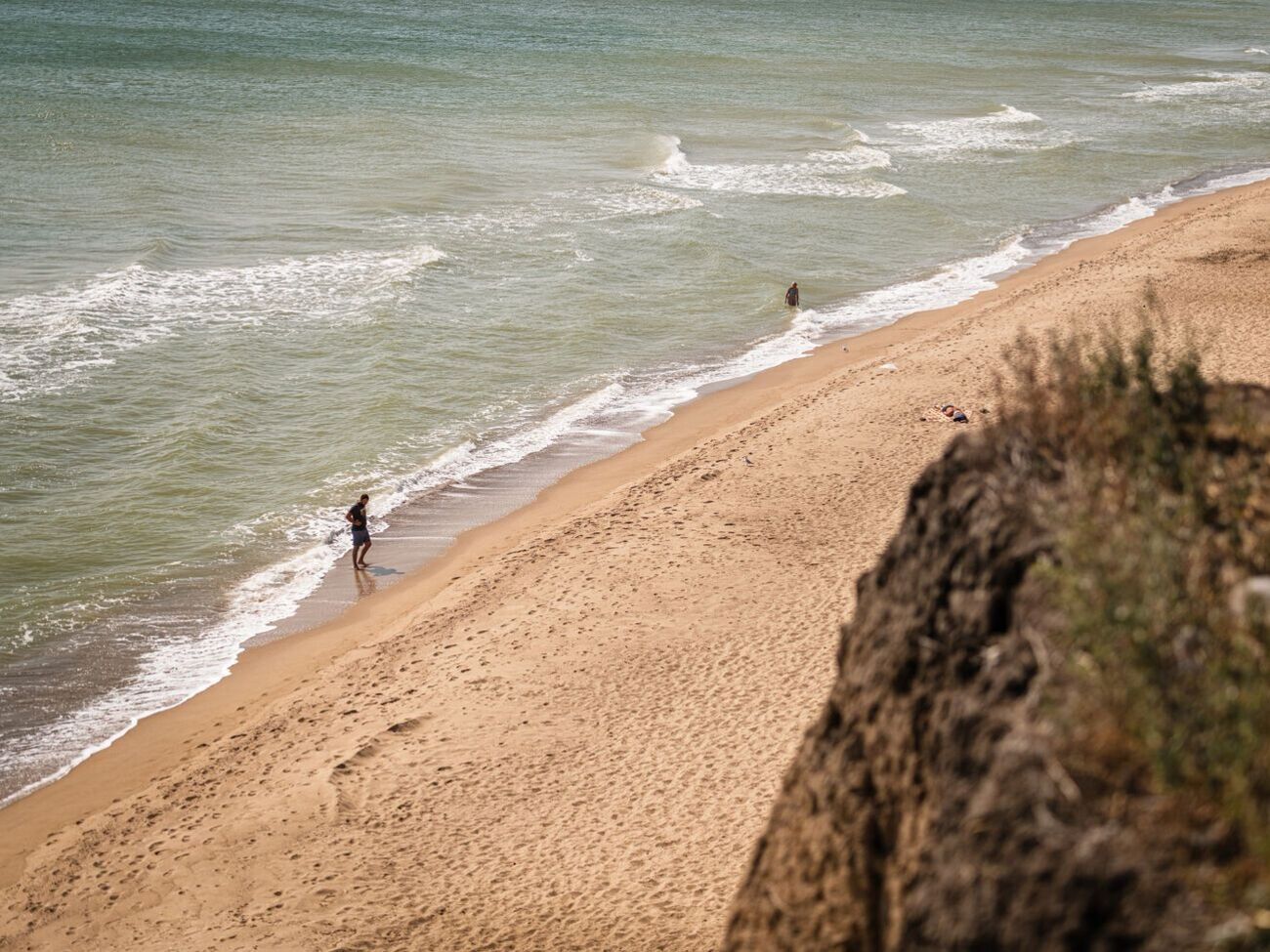 В ГСЧС напомнили, что в водоемах могут быть мины и снаряды после российских обстрелов