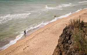 В ГСЧС напомнили, что в водоемах могут быть мины и снаряды после российских обстрелов