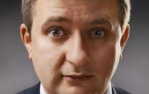 Дерите, как сидоровых коз, обменники и банки, которые мухлюют на изношенности купюр. Банковскую мафию нужно давить, как клопов