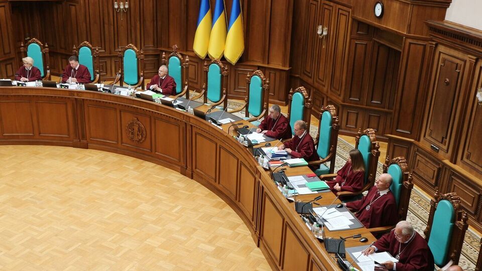 На виконання рекомендацій Венеціанської комісії в законі про обрання суддів КСУ від України чекає Євросоюз