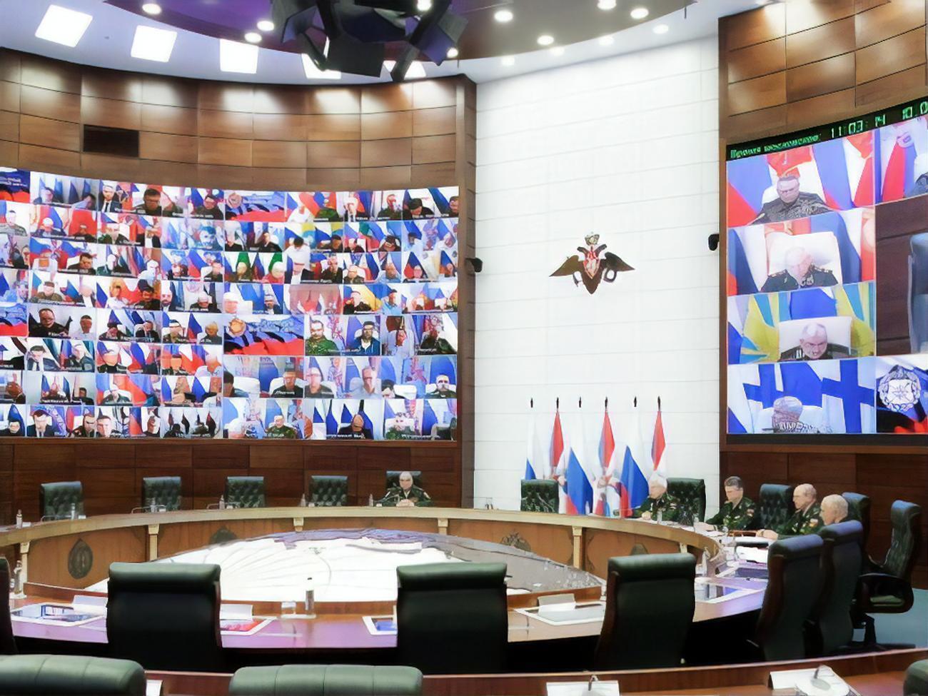 У міноборони РФ на нараді оголосили про указ, який стосується "добровольців"