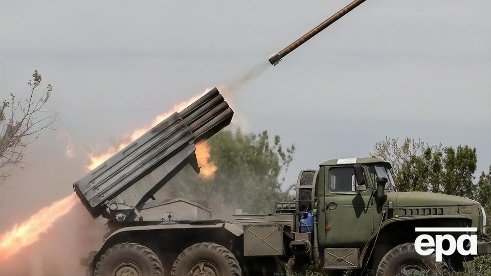 Украина продолжает сражаться в войне против РФ, отметили в минобороны Великобритании
