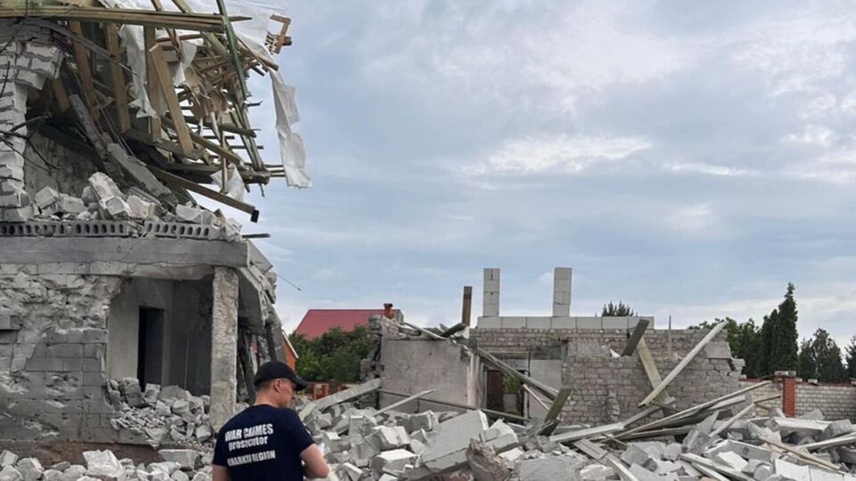 Унаслідок російського обстрілу Циркунів пошкоджено житлові будинки, автомобілі й господарські споруди, вказали в Харківській ОВА