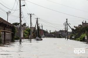 Окупанти й далі підривають греблі у спробах повінню стримати контрнаступ України