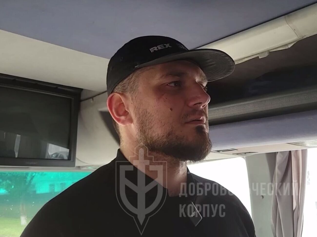 На процедуре обмена пленными между Украиной и РФ 11 июня присутствовал командир "Русского добровольческого корпуса", отметили в РДК