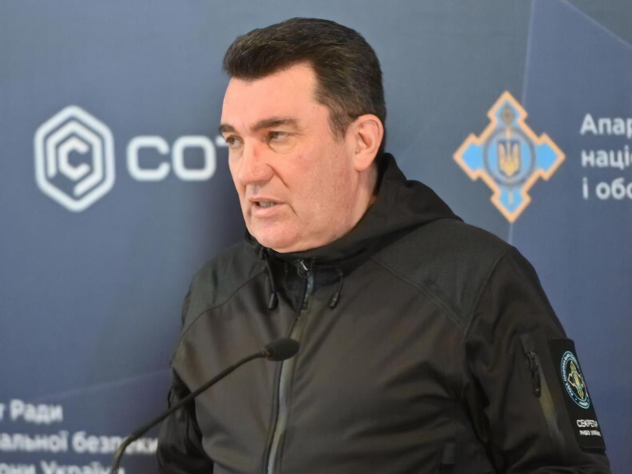 Данилов поздравил Медведева с днем "временно существующей России"