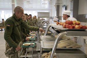 В Минобороны завышенные цены на продукты называли "технической ошибкой"