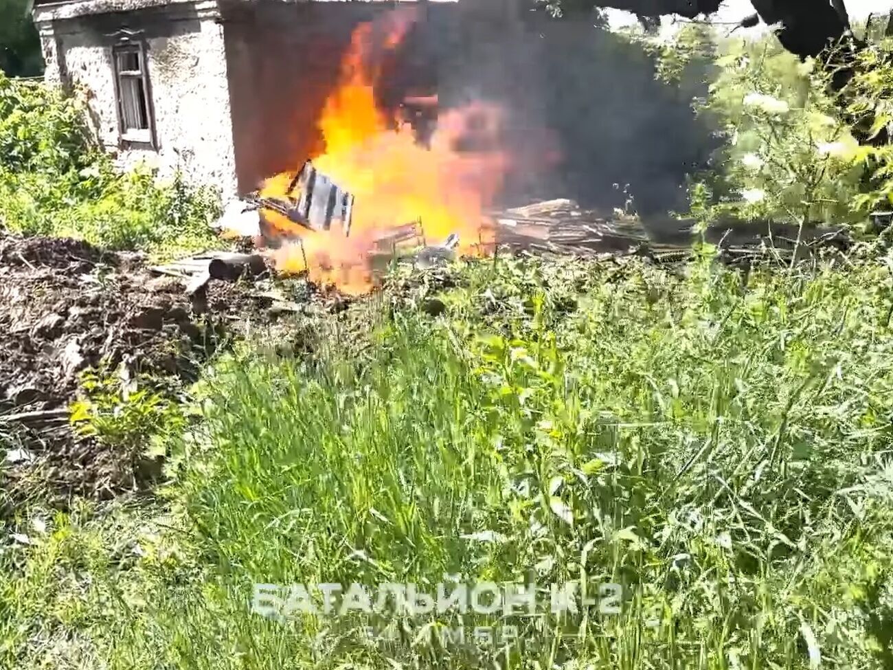 Російський "Ланцет" замість танка атакував дерев'яний муляж