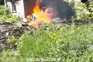Російський "Ланцет" замість танка атакував дерев'яний муляж
