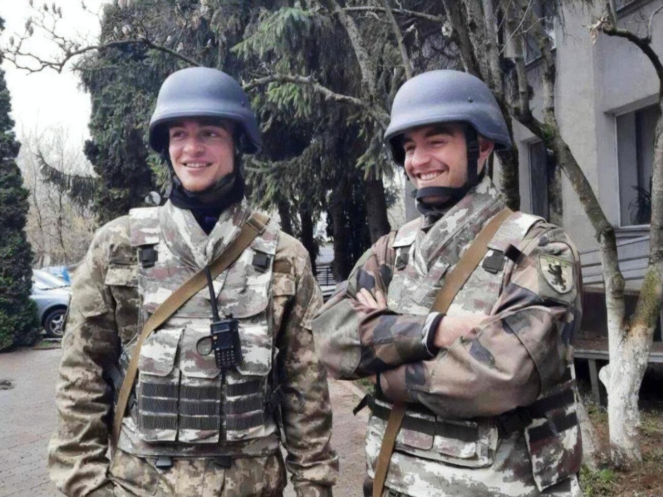 Слева Назар Грабар, справа покойный брат Илья