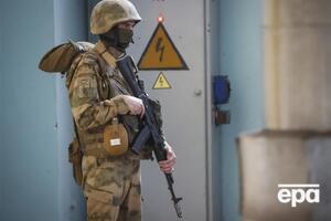 За даними Генштабу ЗСУ, у Голу Пристань під виглядом гуманітарної допомоги прибувають порожні вантажівки, які російські військовослужбовці завантажують награбованим