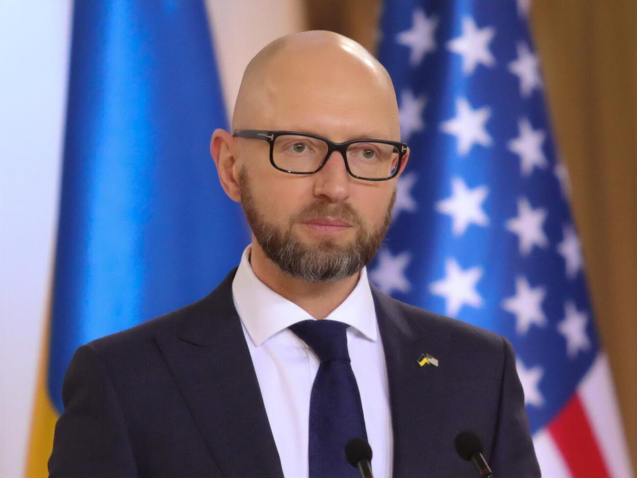 Яценюк: Путін на жоден міліметр не відступив від мети