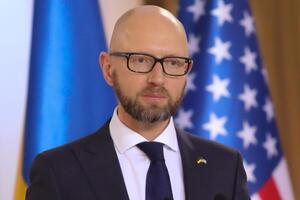 Яценюк: Путін на жоден міліметр не відступив від мети