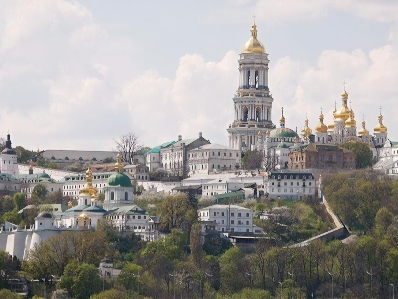 Договір з УПЦ МП про безоплатне користування Лаврою заповідник розірвав у березні