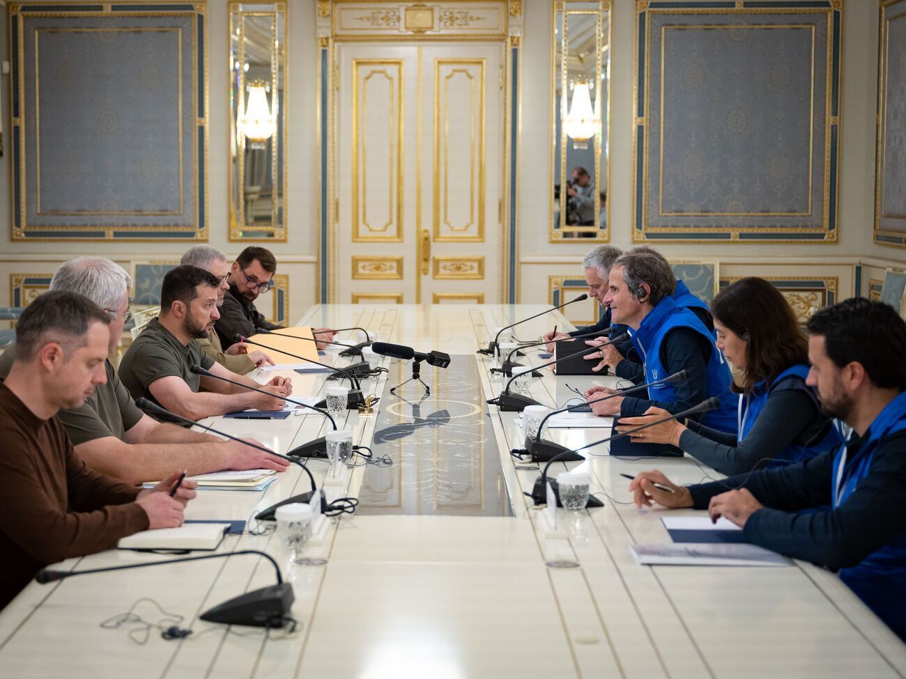 Зеленский и Гросси обсудили ситуацию на ЗАЭС