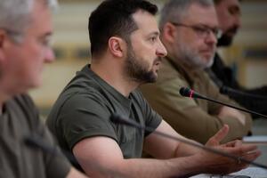 Зеленский встречался с Гросси в Киеве