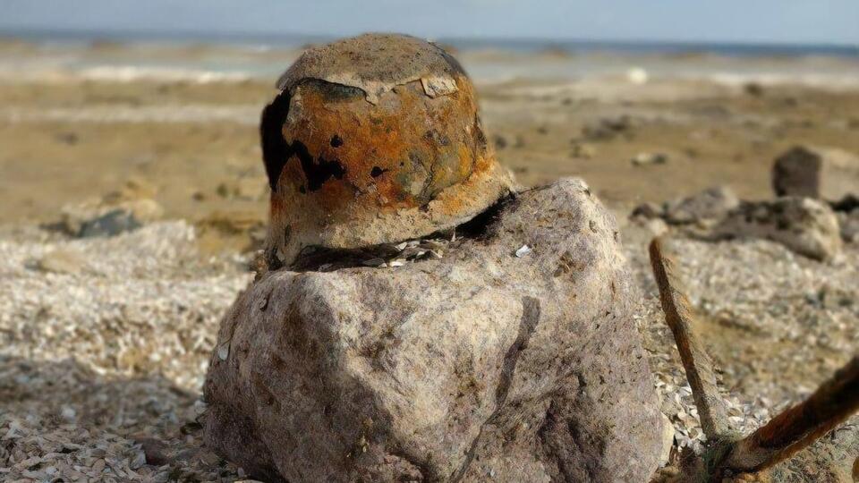 После подрыва Каховской ГЭС на дне Каховского водохранилища находили предметы старины. В Минкульте обеспокоены из-за возможных потерь археологического наследия