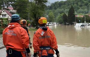 У Сочі затопило вулиці через розлив річки