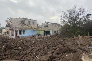 В результате обстрела есть разрушения домов