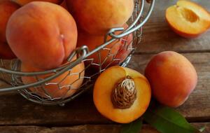Персики дозревают при комнатной температуре